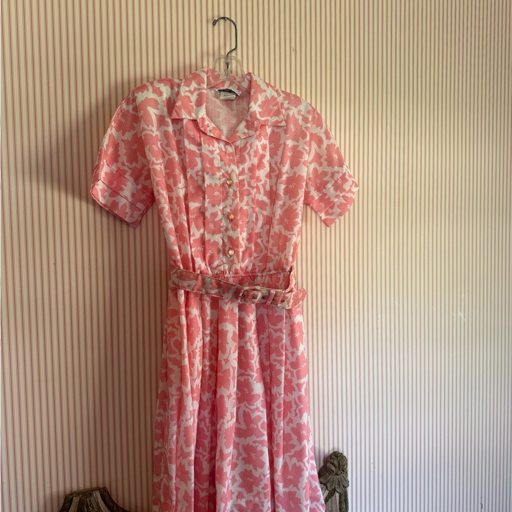 Leslie Fay Pink and White Floral Dress
